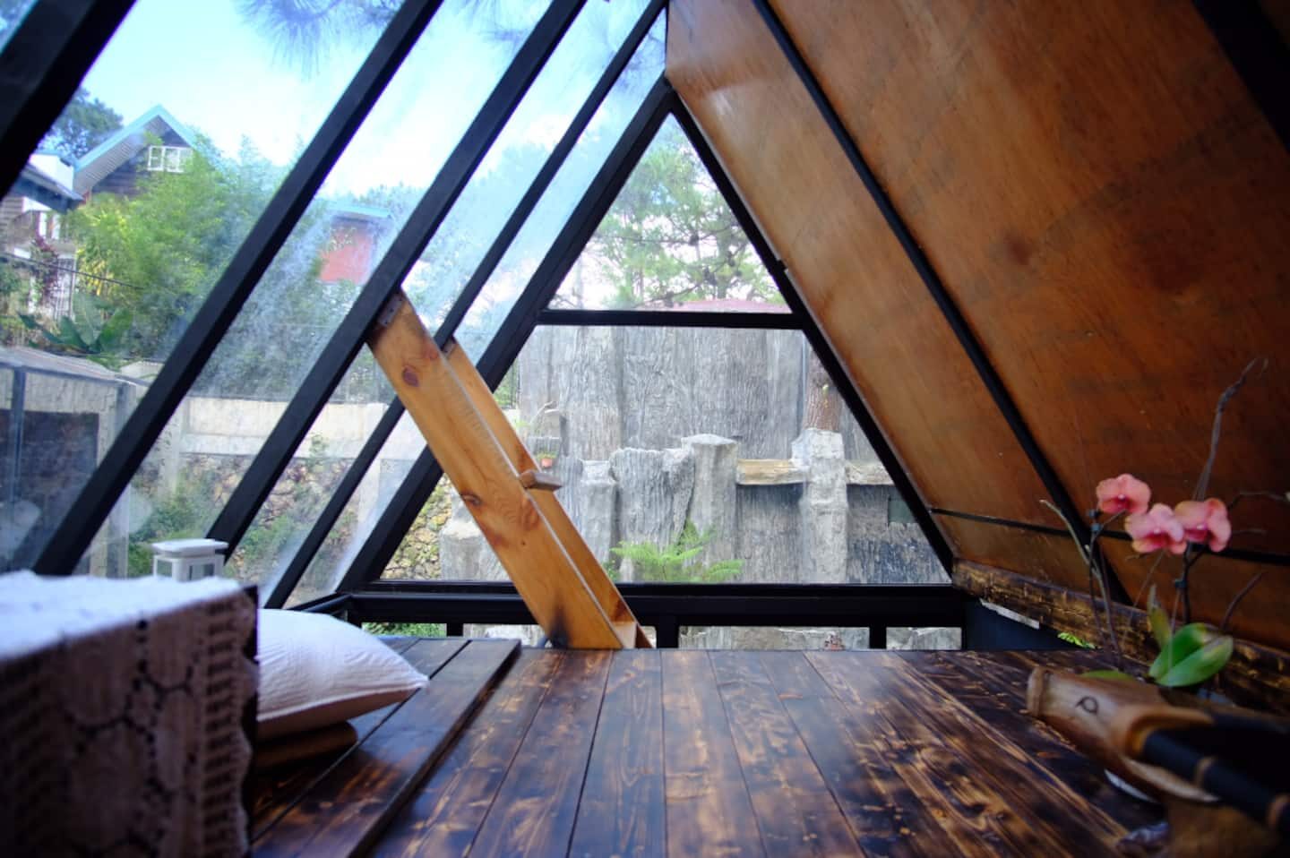 Pine Cone Treehouse Living Room 3